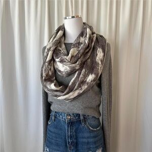 MICHAEL Michael Kors grey and white infinity scarf.
